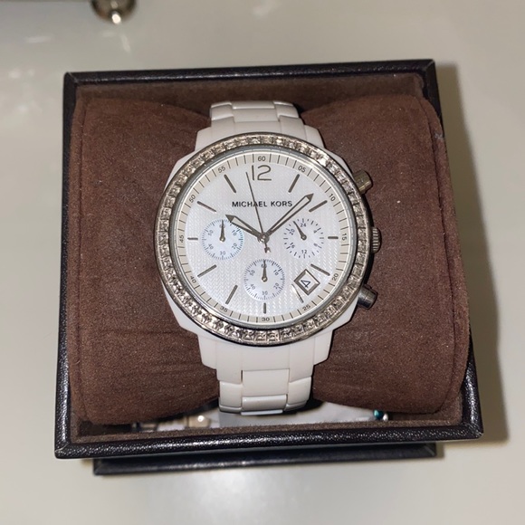Micheal Kors Woman watch - Picture 1 of 1